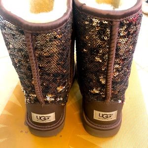 RARE! UGG CLASSIC SHORT 🐆 LEOPARD ✨ SPARKLE